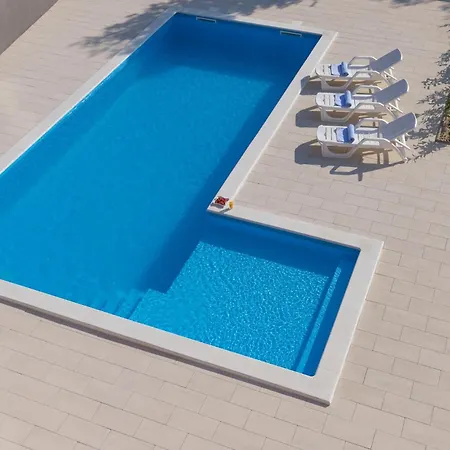 Holiday home Awesome In With Kitchen Bibinje