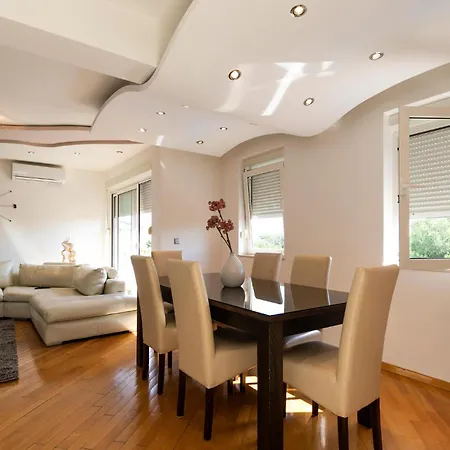Awesome In With Kitchen * Bibinje