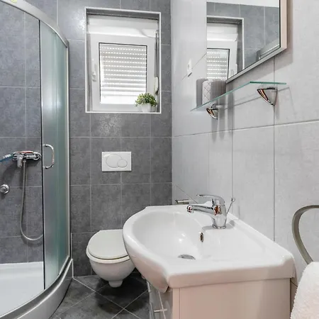 Awesome In With Kitchen Holiday home Bibinje