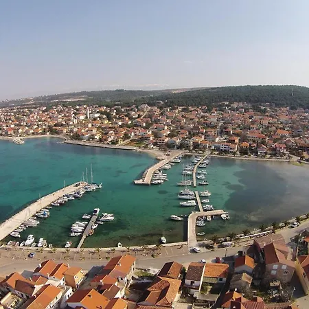 Awesome In With Kitchen *