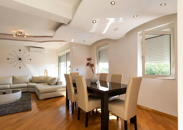 Awesome In With Kitchen * Bibinje