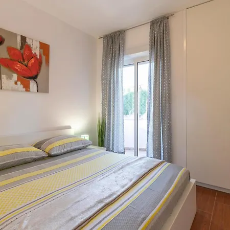 Awesome In With Kitchen * Bibinje