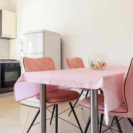 Awesome In With Kitchen بيبينيا
