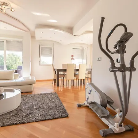 Awesome In With Kitchen بيبينيا