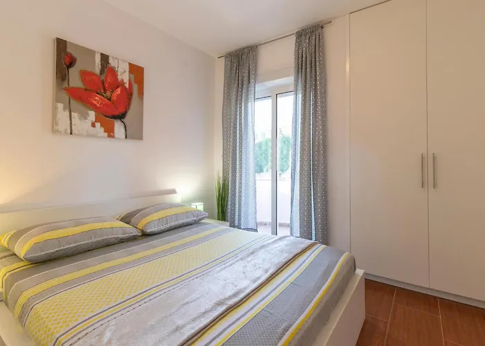 Awesome In With Kitchen * Bibinje